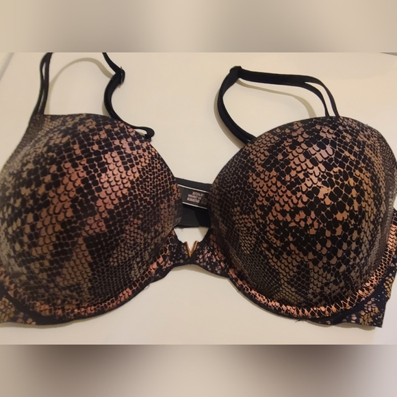 Victoria's Secret Snake rose gold Cloud Bra 34D - Picture 1 of 1